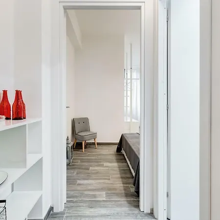 The Miki House * روما